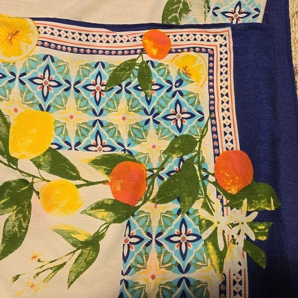 Vince Camuto Lemon Tile Printed Crinkle Viscose Topper - One Size - Picture 6 of 12